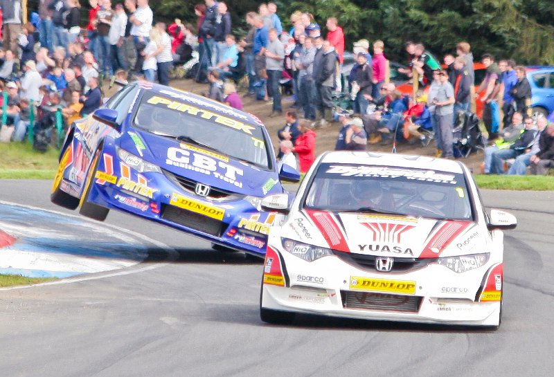 BTCC_races_Knockhill_August_26th_2012 (64).jpg
